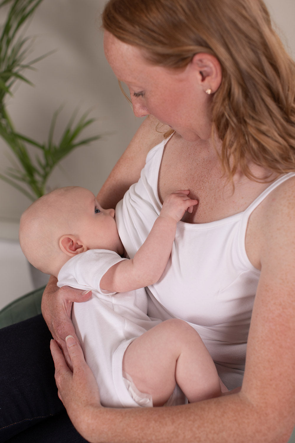 Organic Breastfeeding Strappy Vest in White *PreLoved*